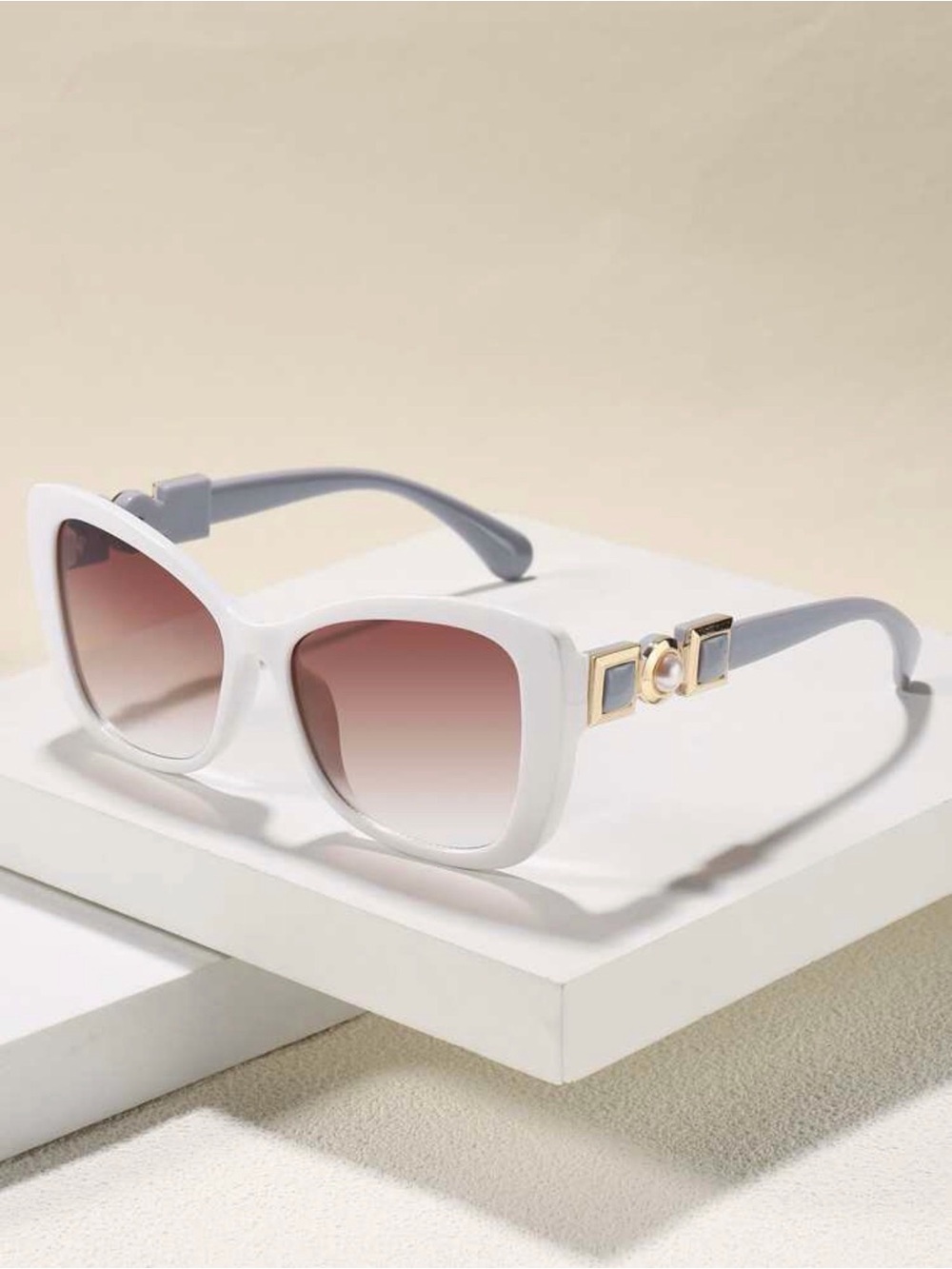 Pearl White Cat-Eye Sunglasses with Pink Gradient Lenses